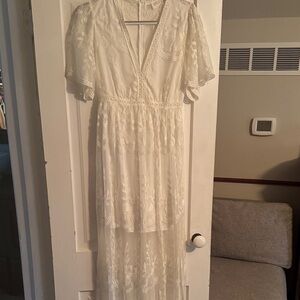 White boutique lace dress